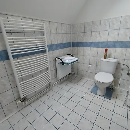 Semesterbostad U Tomase *